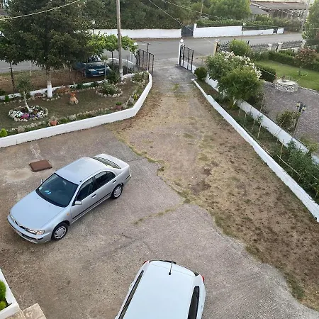 Apartment Ameli With Mountain View And Private Parking Vatos