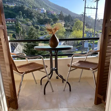 Ameli With Mountain View And Private Parking